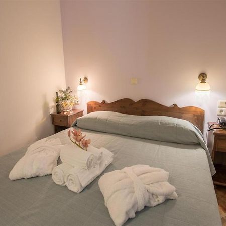 Moongarden Lejlighedshotel Mithymna Eksteriør billede